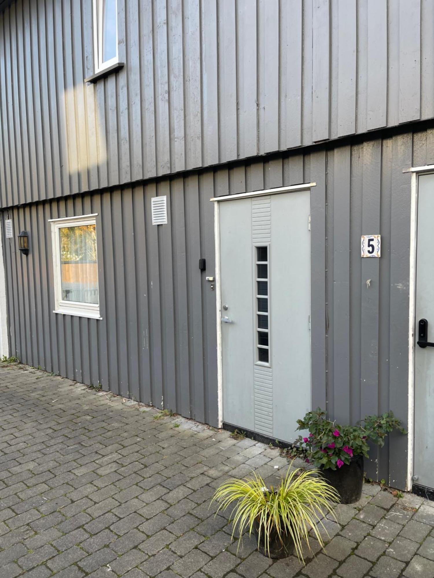 Lys Rent Og Trivelig Hybelleilighet Kristiansand Exterior foto